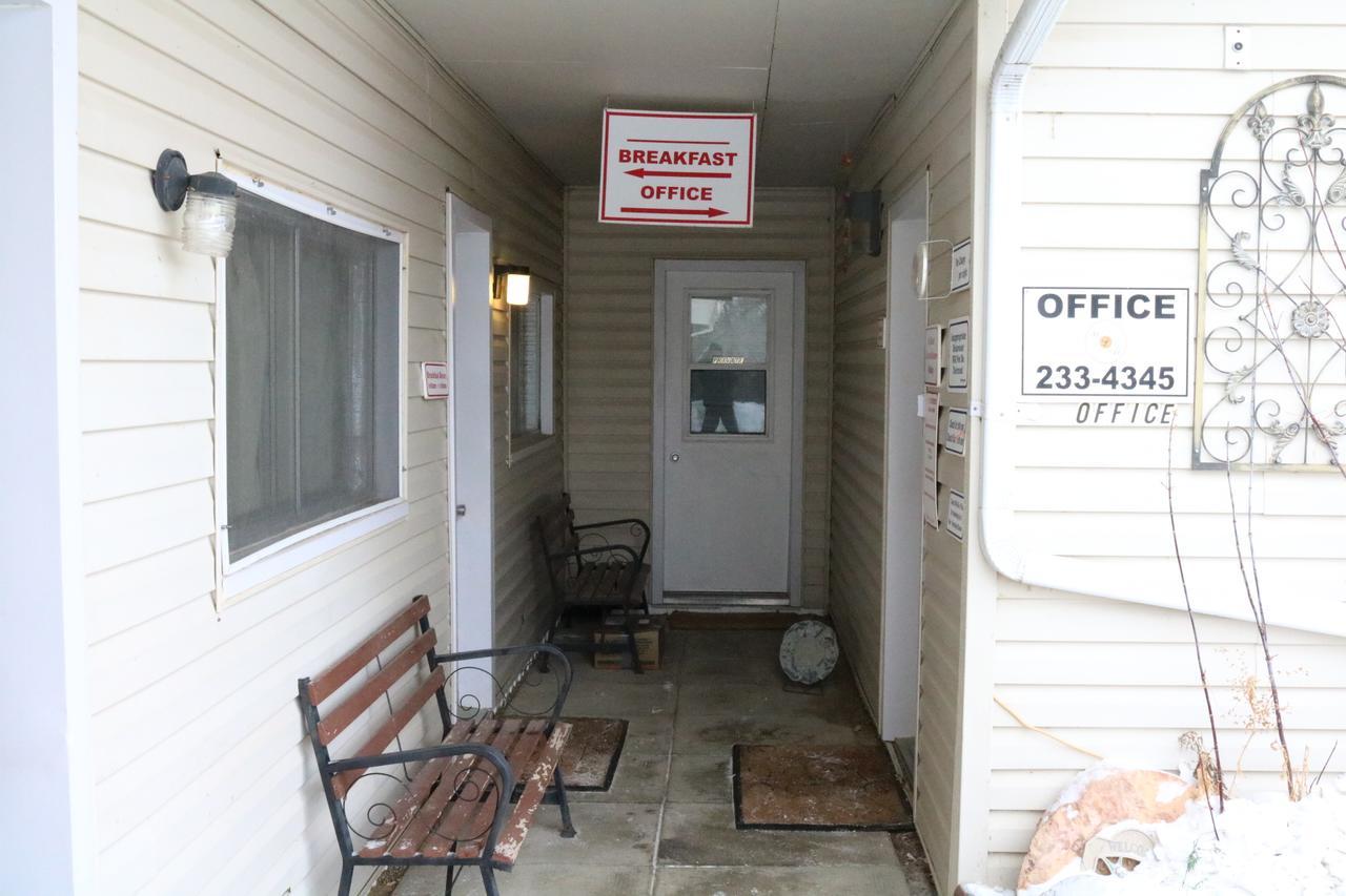 Wakaw Lodge Motel 외부 사진
